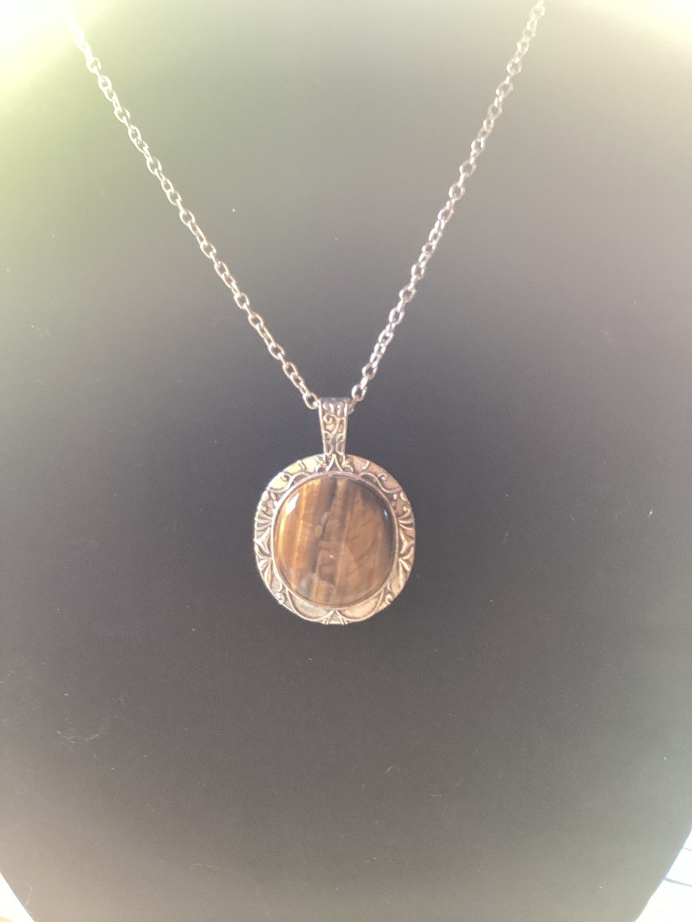 Elegant Silver-tone and Brown Pendant Necklace